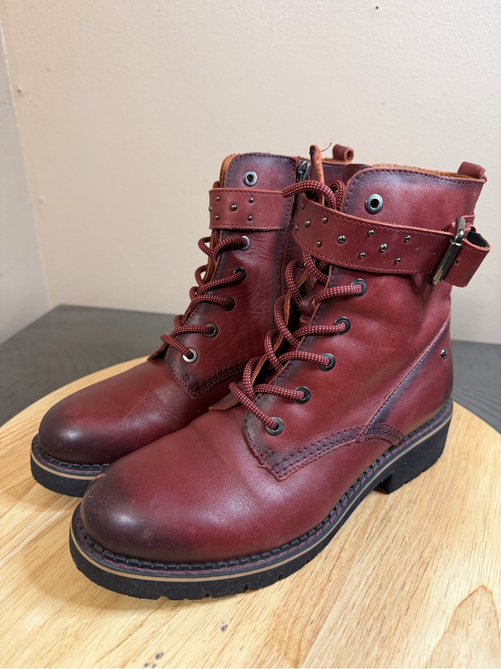 Pikolinos women’s Vicar 
Boots